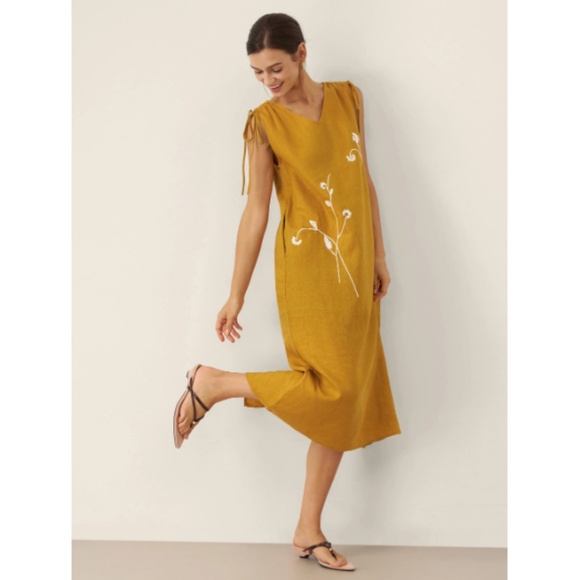 100% Linen Smocked Shoulder Embroidered Maxi Dress BELINE - Picture 4 of 11